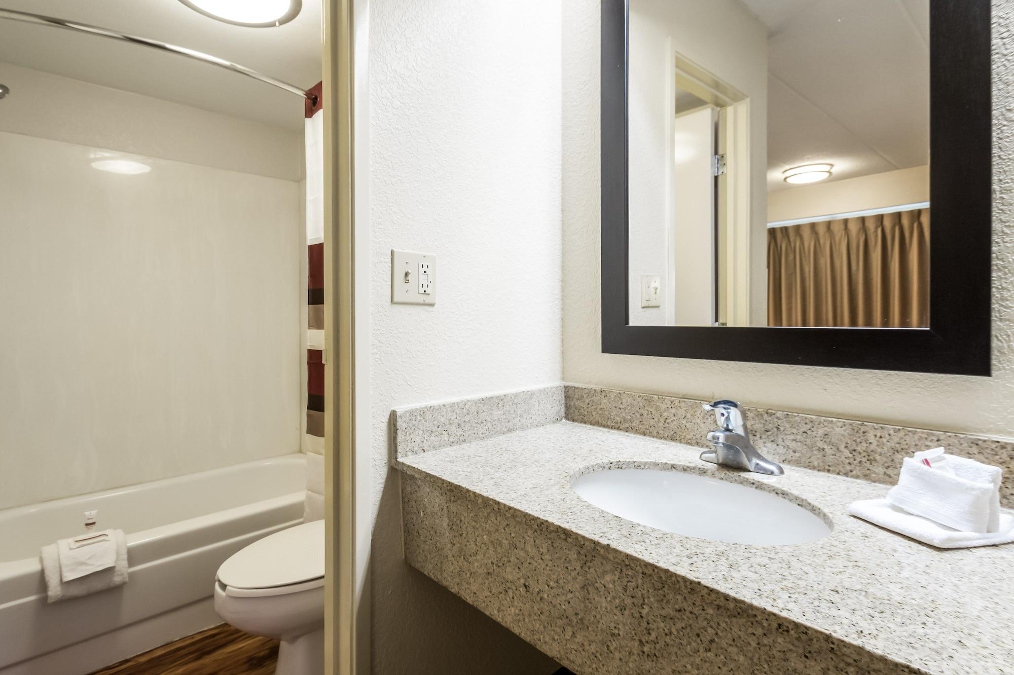 Red Roof Inn Edison Εξωτερικό φωτογραφία