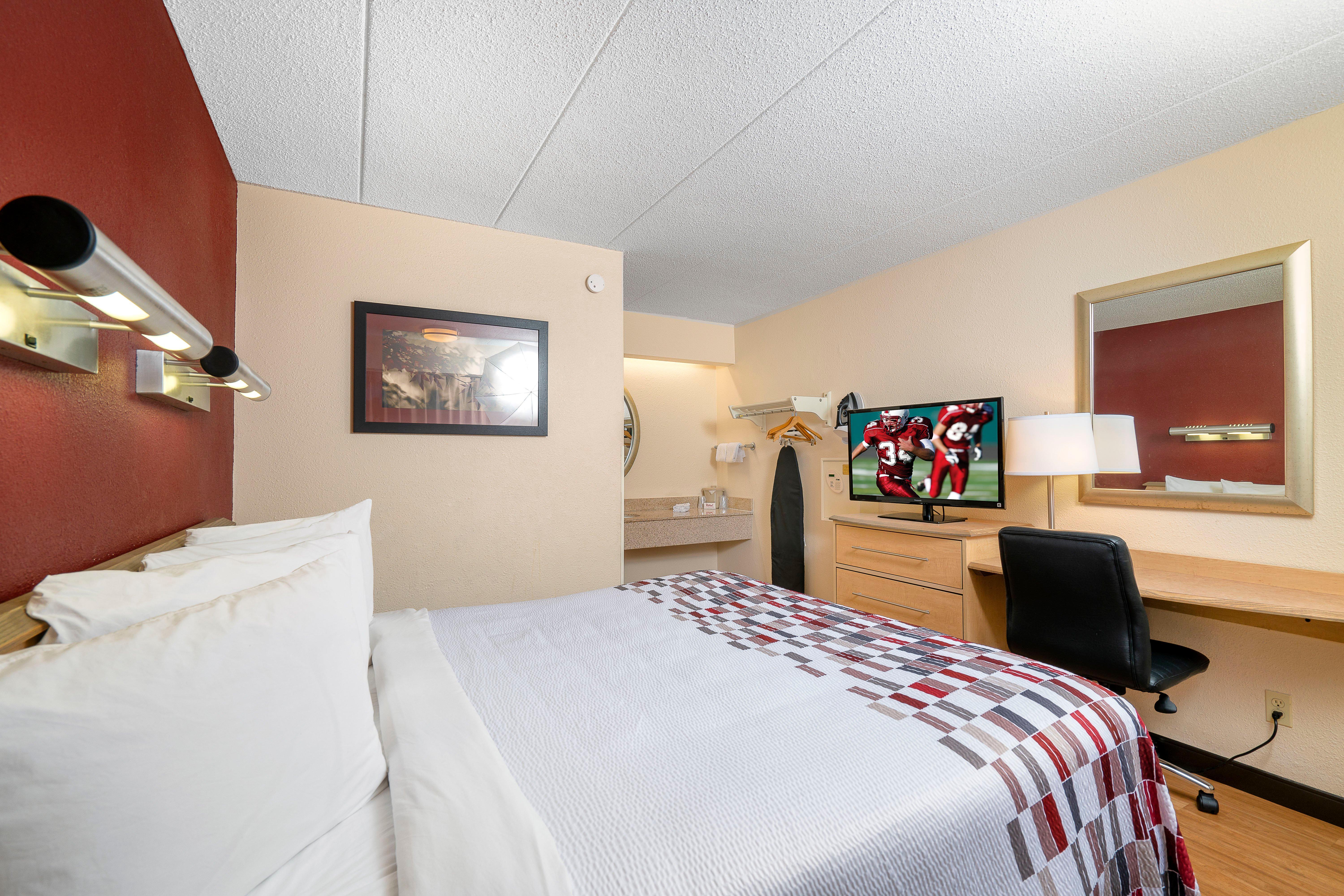 Red Roof Inn Edison Εξωτερικό φωτογραφία