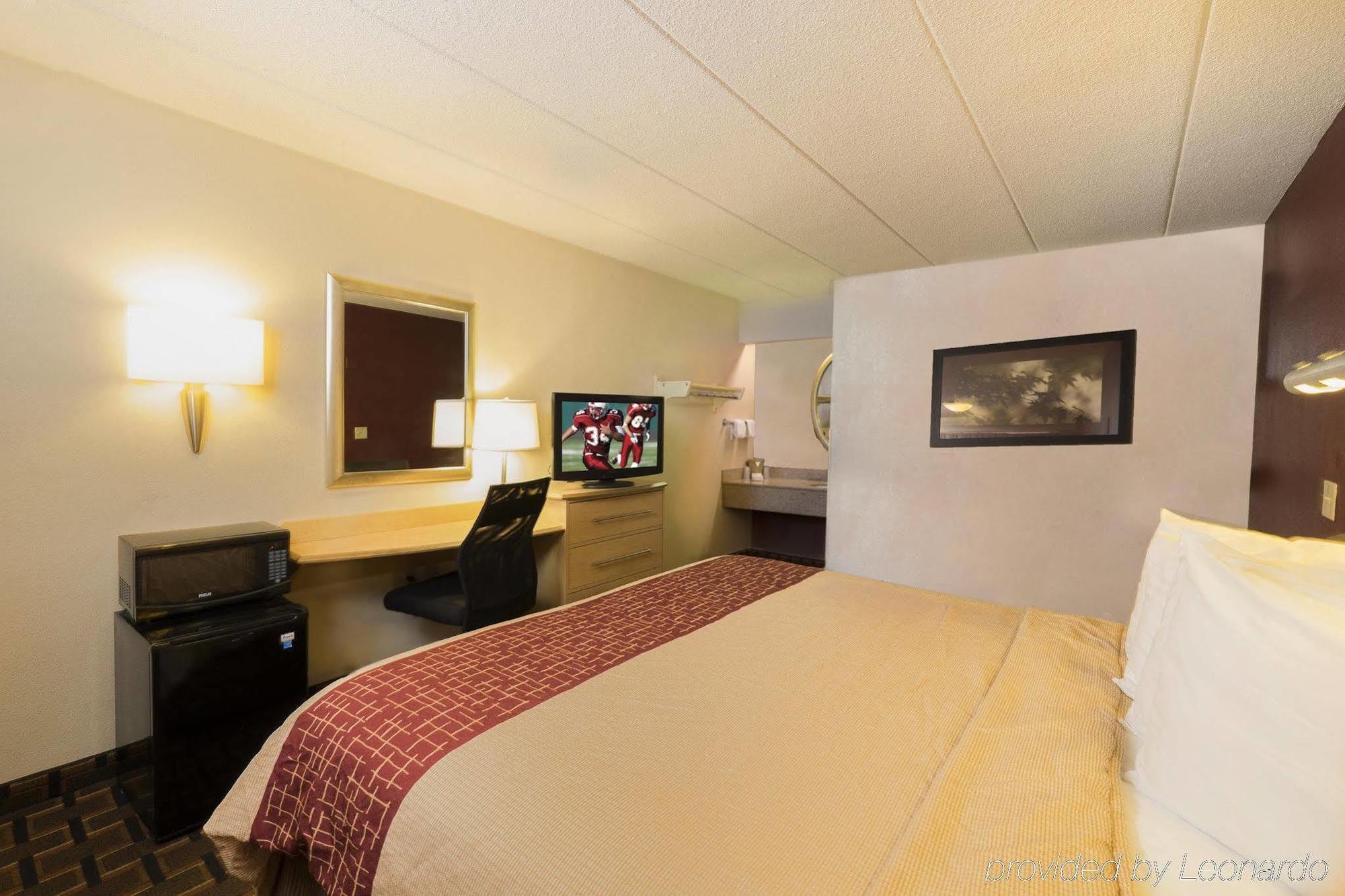 Red Roof Inn Edison Εξωτερικό φωτογραφία