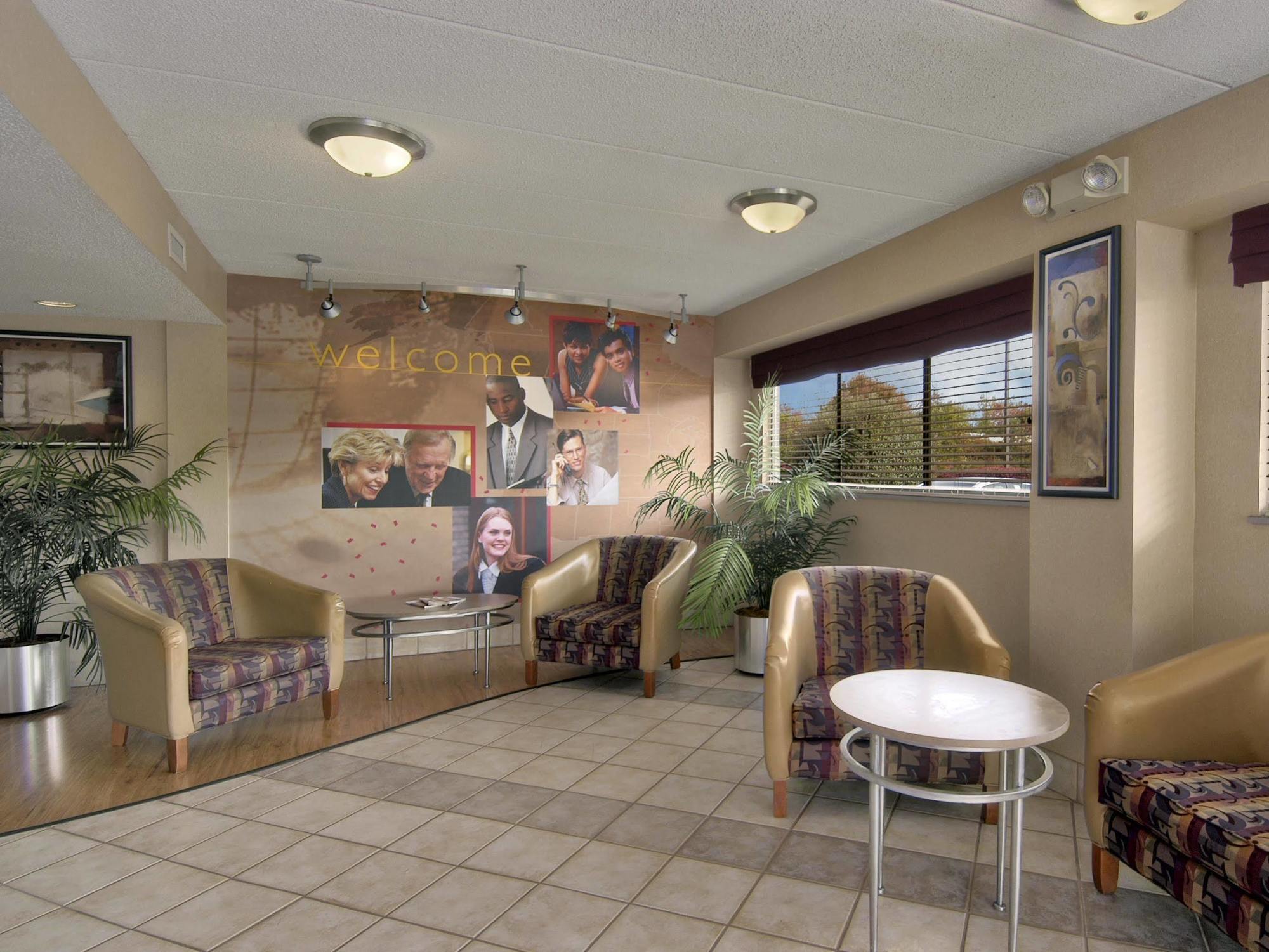 Red Roof Inn Edison Εξωτερικό φωτογραφία