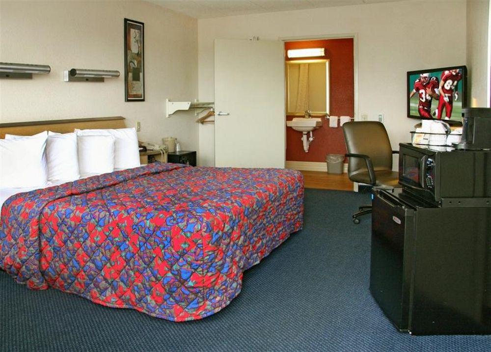 Red Roof Inn Edison Δωμάτιο φωτογραφία